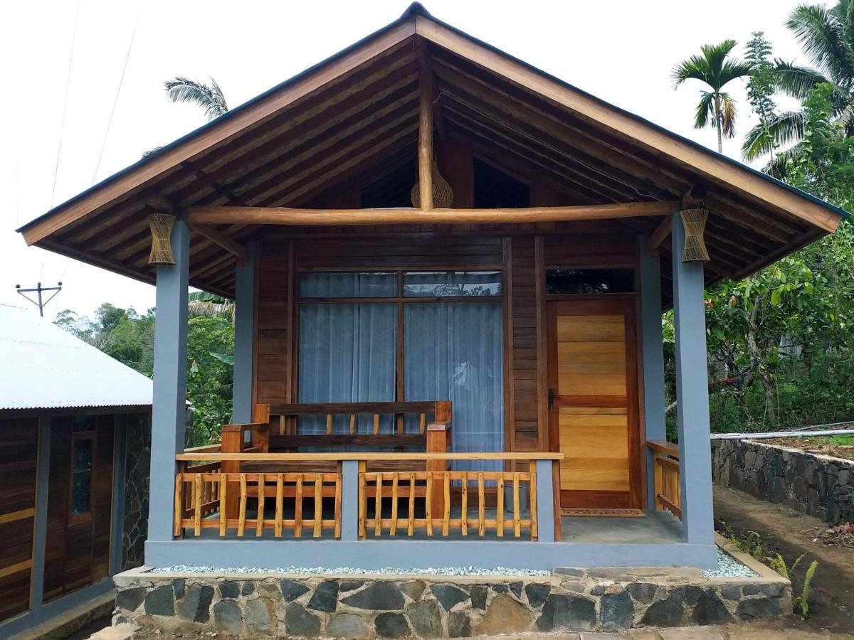 The Geckos Homestay Kelimutu Eksteriør bilde